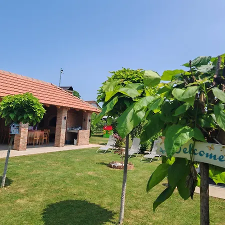 Kucerak U Sremu Villa *