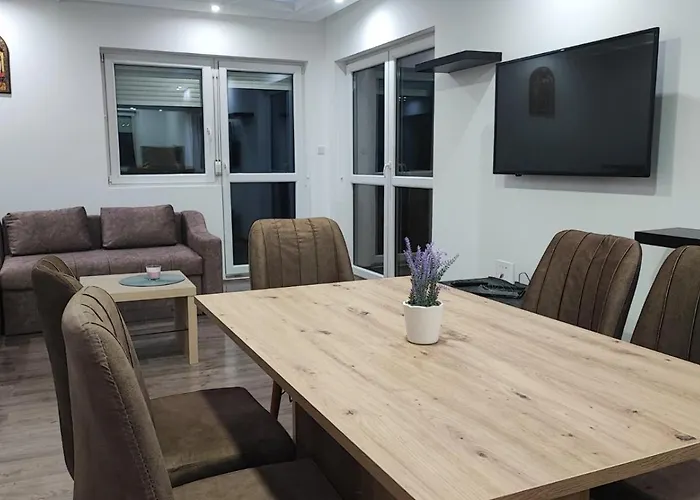 Vilă Kucerak U Sremu Klenak